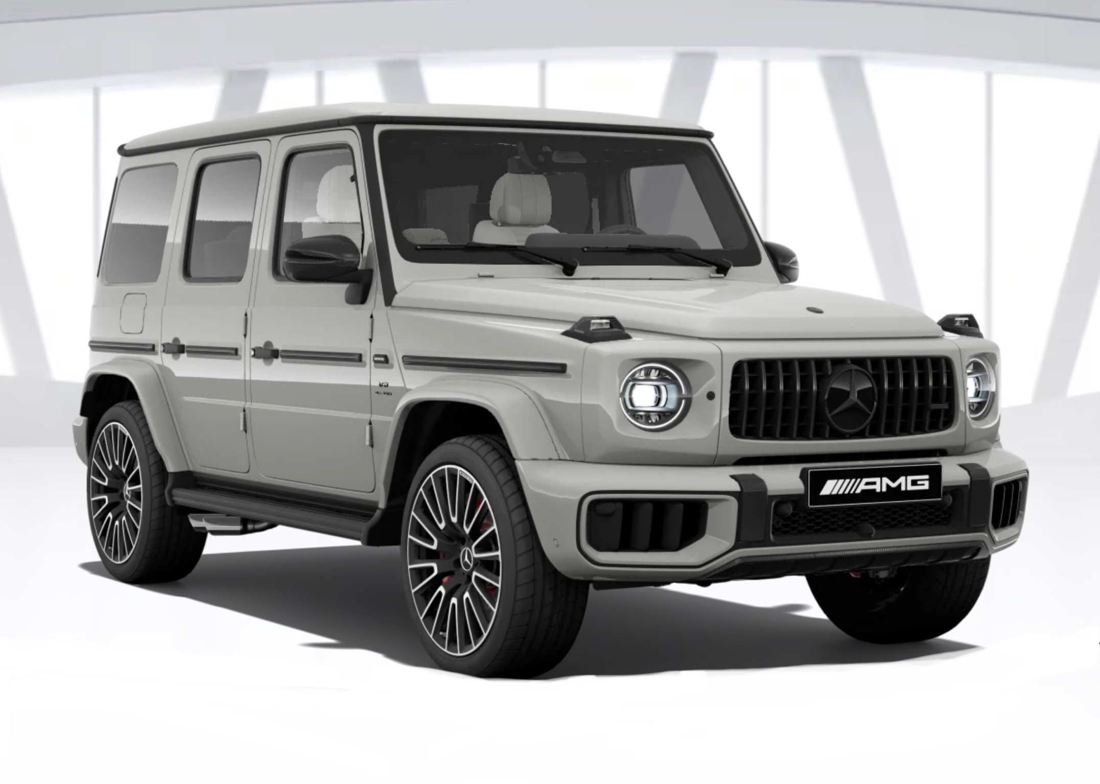 MERCEDES G 63 AMG | FACELIFT | SKLADEM | V8 BITURBO 585 KONÍ | ČESKÉ PŘEDVÁDĚCÍ AUTO | ŠEDÁ MANUFAKTUR | BÍLÁ KŮŽE | KARBON PAKET | MAXIMÁLNÍ VÝBAVA | IHNED K PŘEDÁNÍ | NÁKUP ONLINE | AUTOiBUY.com
